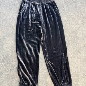 Anthropologie Gloria Velvet High Rise Slouchy Joggers Burgundy Women’s S